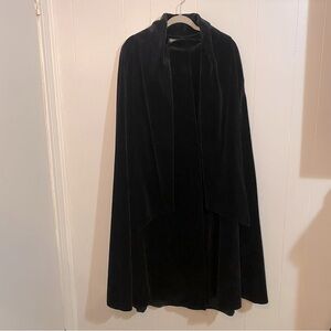 Wellington Fashions black velvet sleeveless cloak jacket 48” long